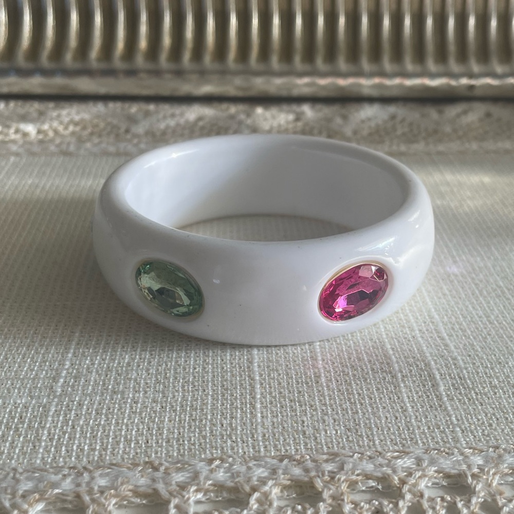 Vintage White Lucite Bangle Bracelet w/ Multicolored Inlaid Rhinestones